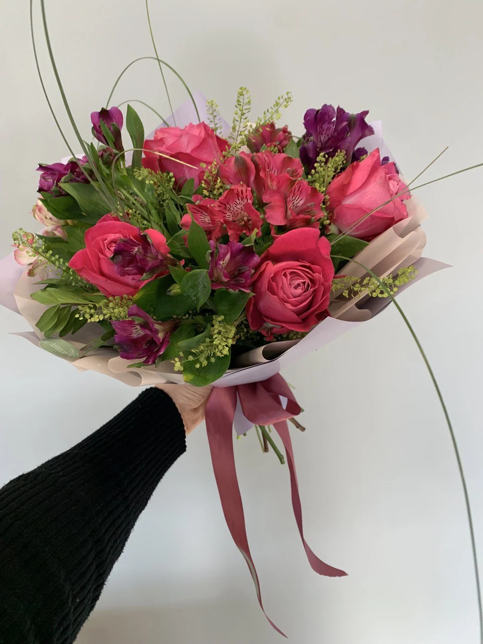 Mieszany bukiet róże z alstromerią z dostawą niska cena