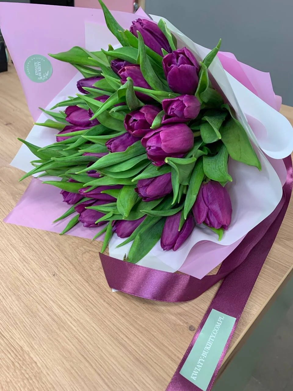 Bukiet fioletowych tulipanów z dostawą niska cena Piastów