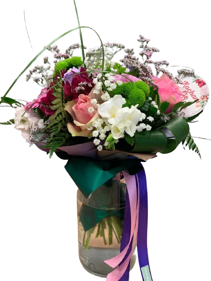 Bukiet mieszany z różami, gerberą, frezją – klasyczna elegancja w nowoczesnym wydaniu