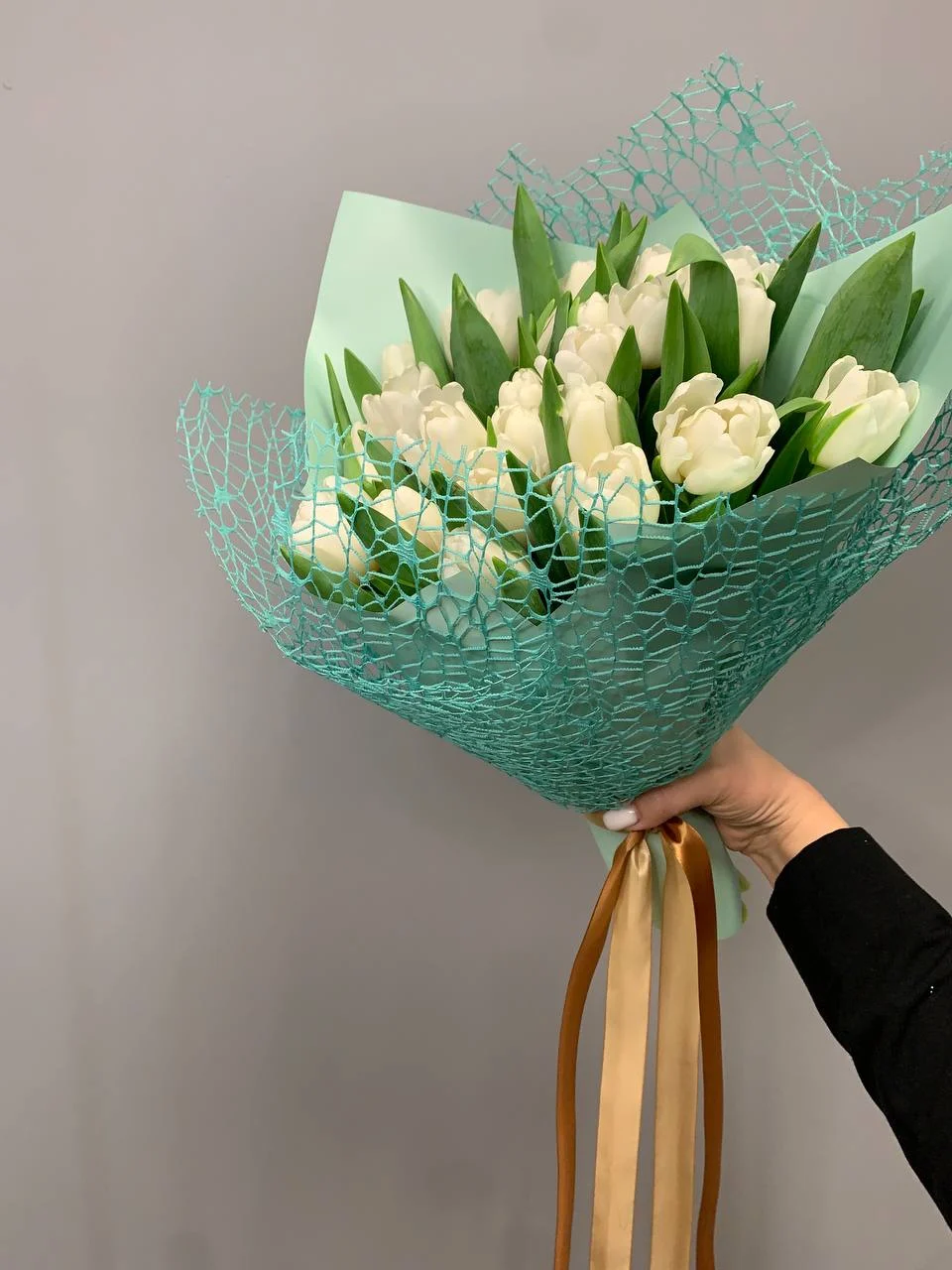 Bukiet białych tulipanów z dostawą niska cena Piastów
