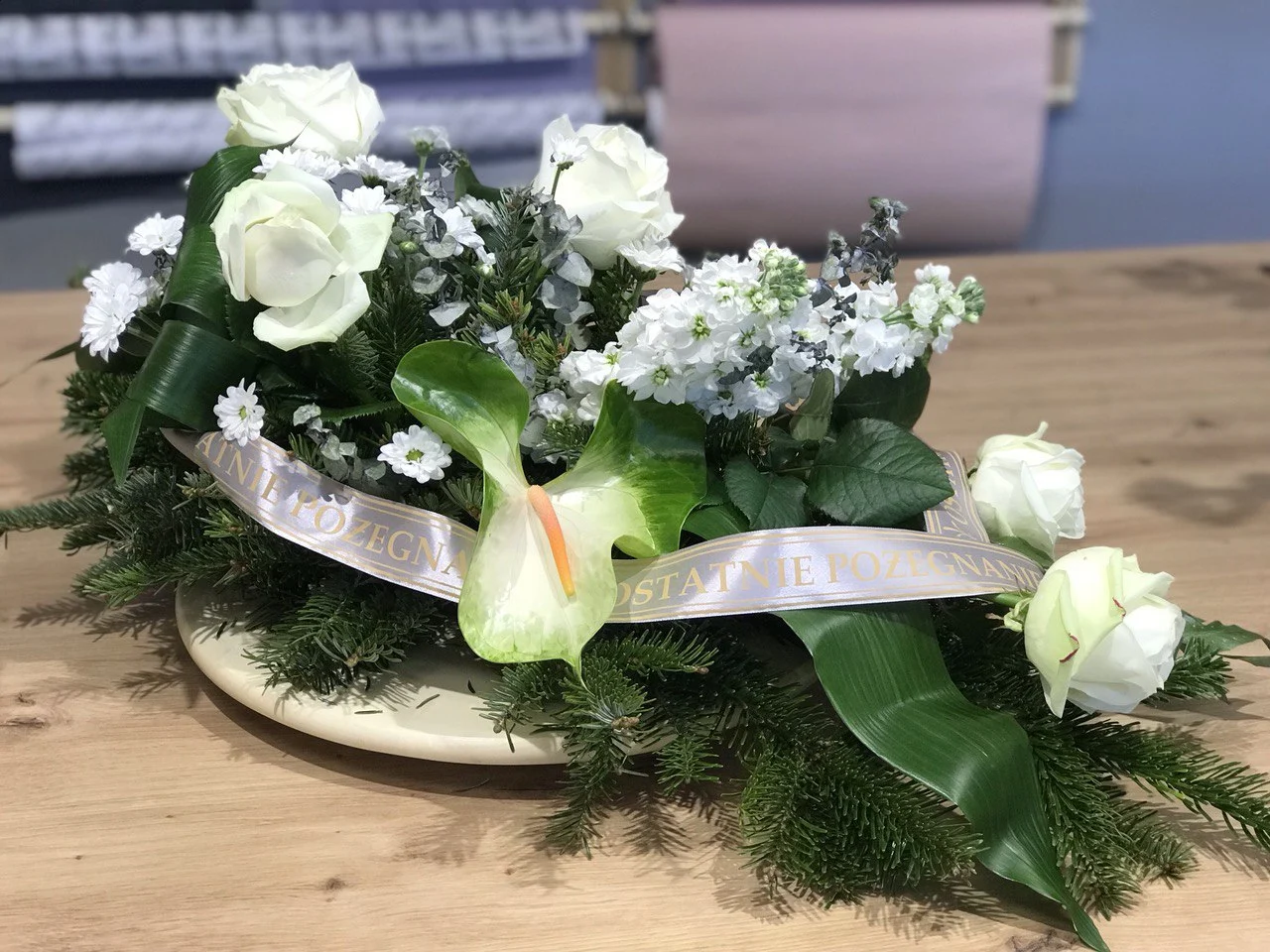 wiązanka pogrzebowa biała tanio