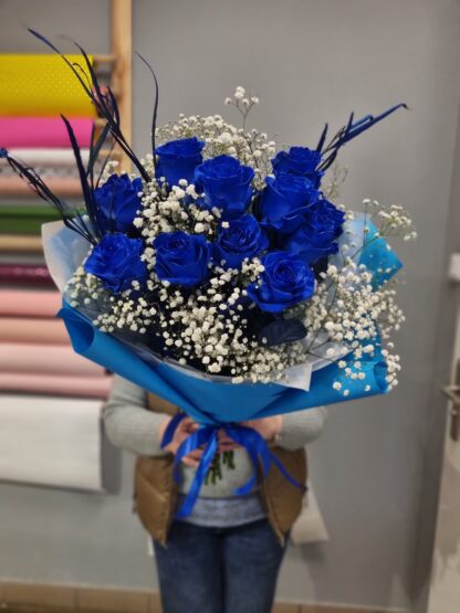 niebieskie róze dostawa kwiatowa Warszawa