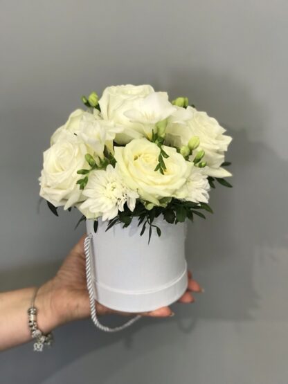 Flower box z białą różą Pruszków
