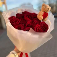 Bukiet róz z misiem