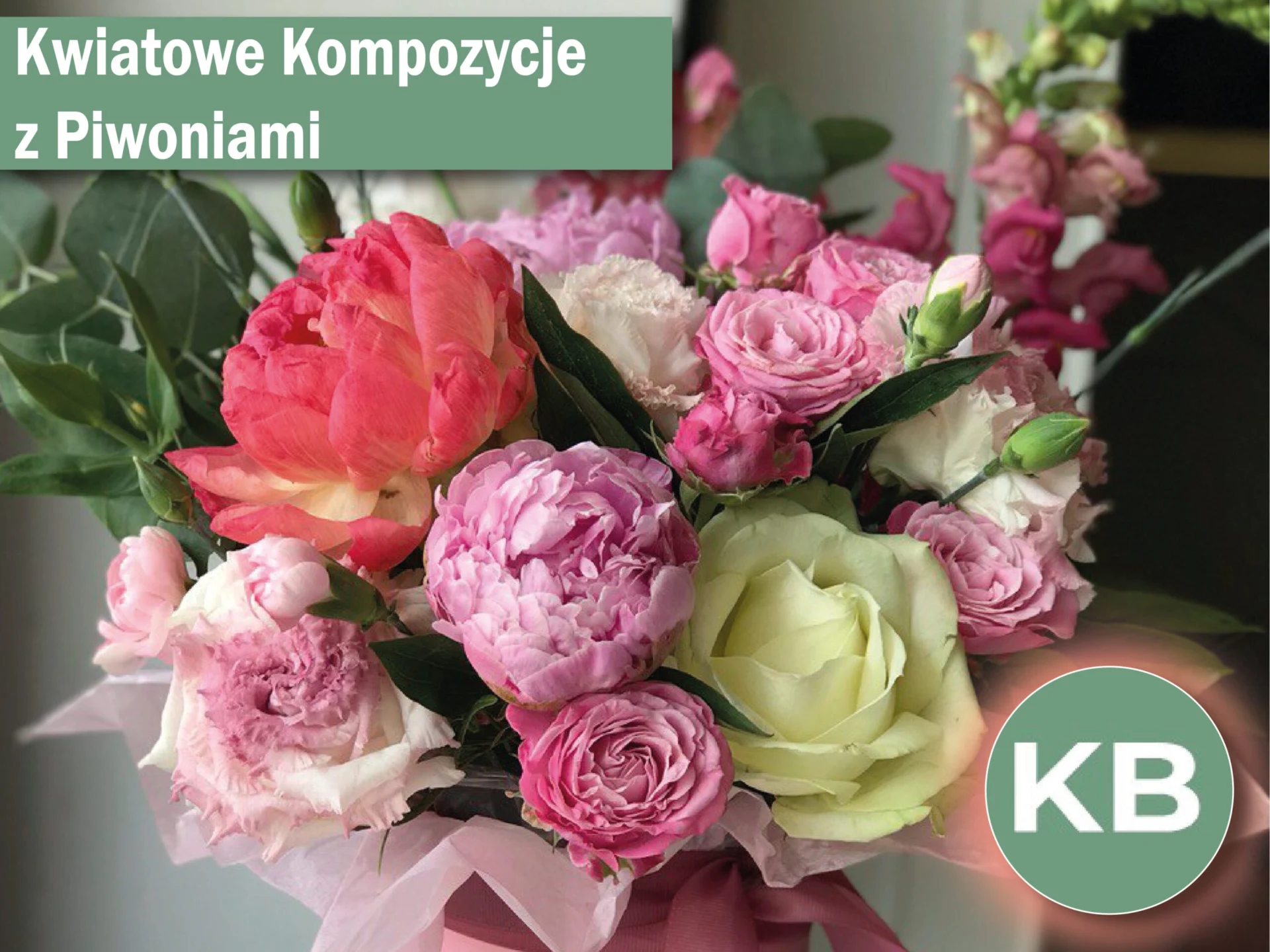 Aromatyczna kompozycja z róż, piwonii i innych kwiatów