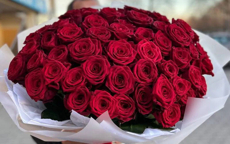 Czerwone róże – ponadczasowy trend cieszący się nieustanną popularnością