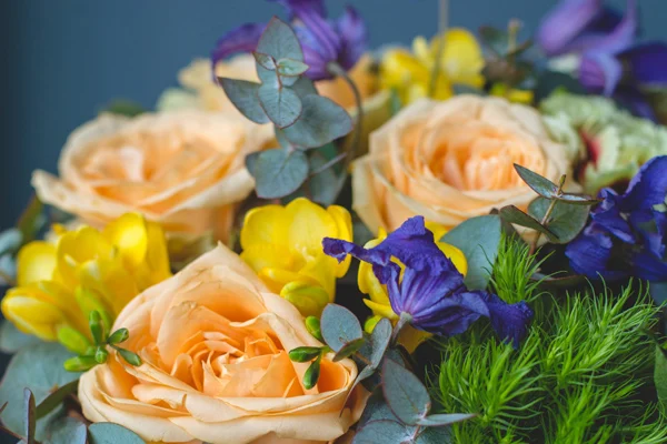 Idealne kwiaty na rodzinne spotkanie