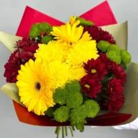 Słoneczny blask – bukiet z gerberą i santini